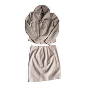 Ann Taylor Skirt Suit Beige Wool Knit Asymmetrical Jacket Size 0P Skirt Size 2 *